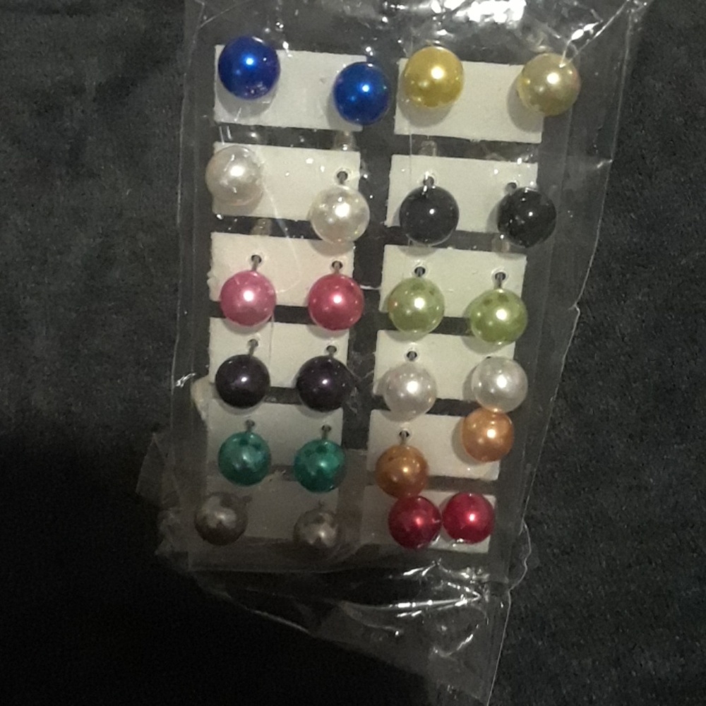 Earings packet